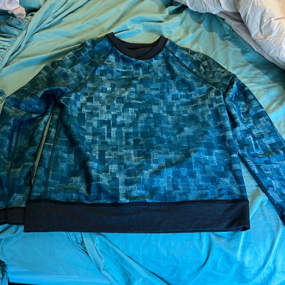 Men’s large lulu lemon long sleeve